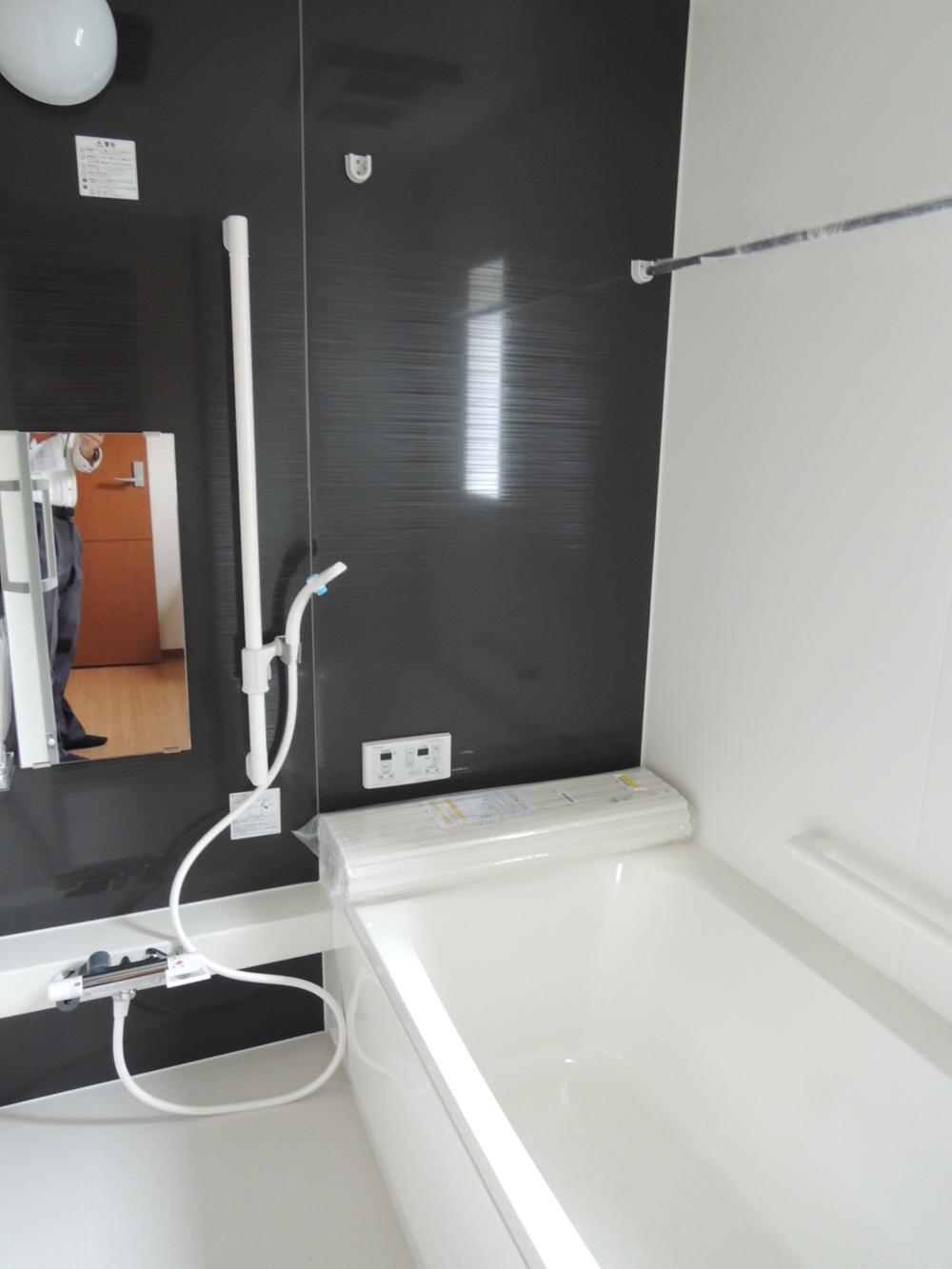 Bathroom. Local (11 May 2013) Shooting