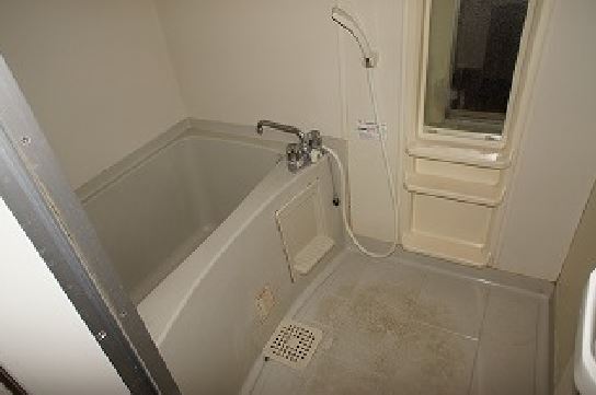 Bath. bus ・ A toilet in the bathroom