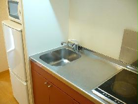 Kitchen. With 2-neck Rajientohita. 