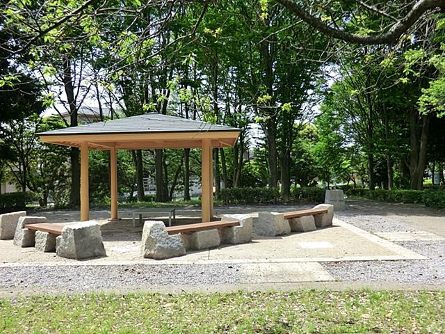 park. 1448m to Meiyuan Park