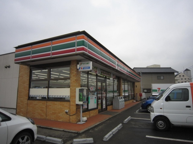 Convenience store. Seven-Eleven Tsukuba Meiyuan 2-chome up (convenience store) 294m