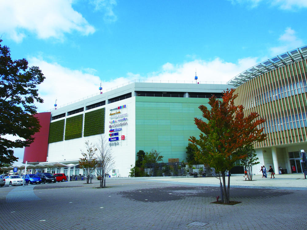 Shopping centre. Iasu Tsukuba ・ ・ 1.7km (22-minute walk) Kasumi and cinema, Large shopping centers aligned to clinic.