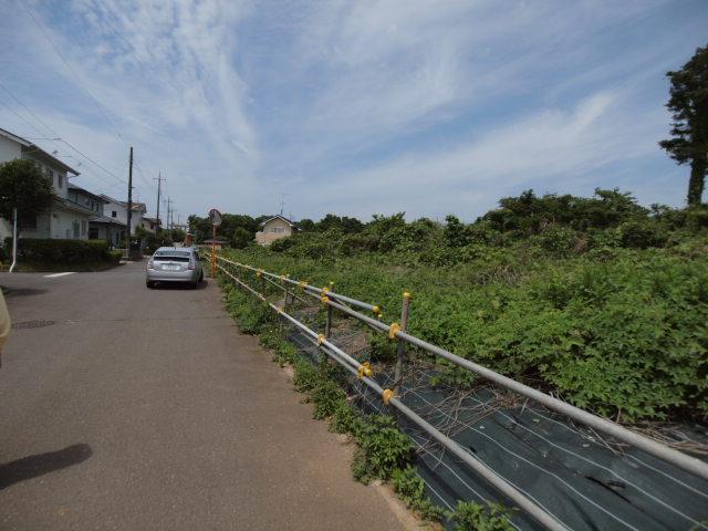 Local photos, including front road. Local (August 2013) Shooting. JR Joban Line, Tsukuba Express 2 wayside Available