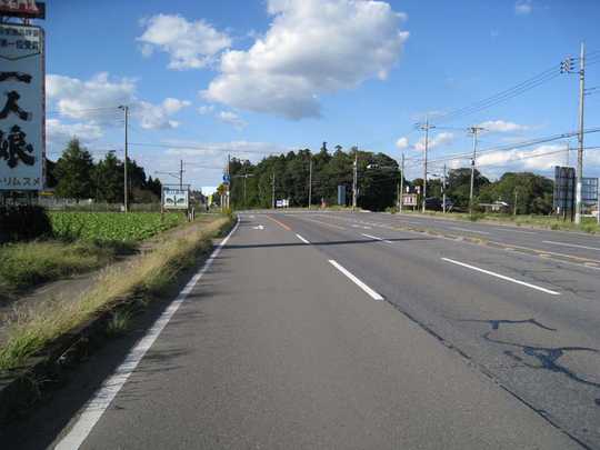 Local photos, including front road. Front road along the avenue Science