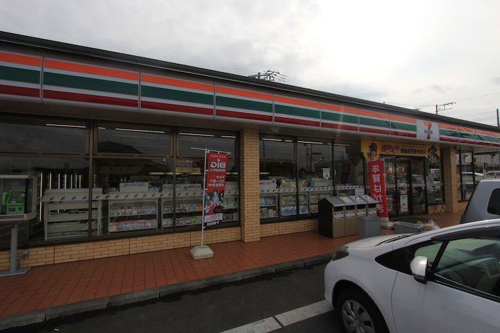 Convenience store. Seven-Eleven Tsukuba Hanashitsu store up (convenience store) 232m