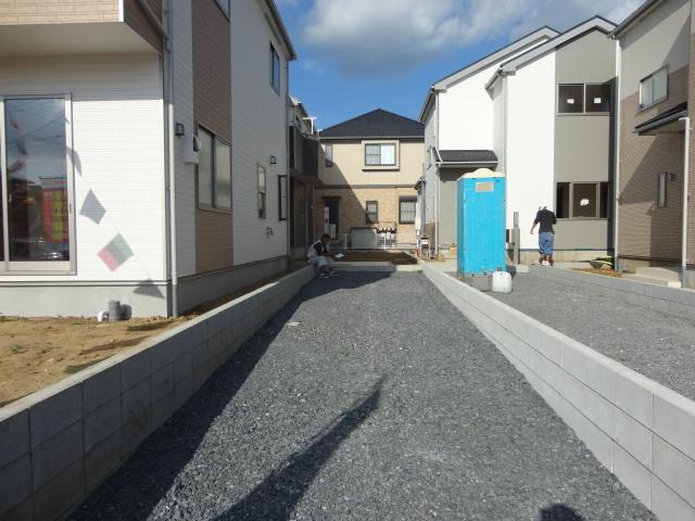 Parking lot. Local (10 May 2013) Shooting