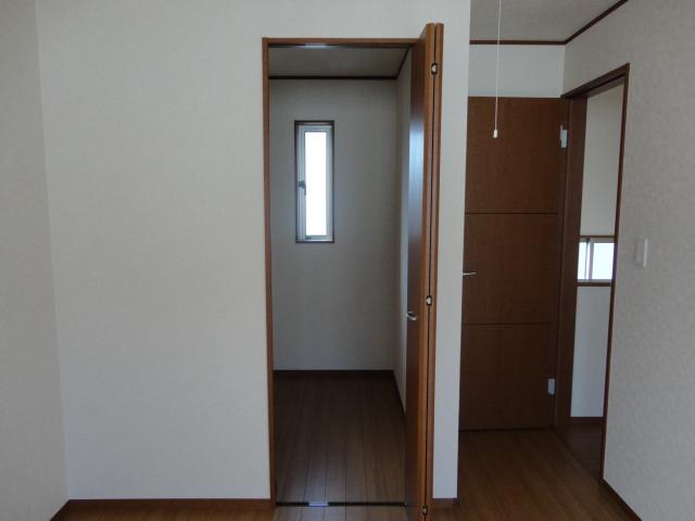 Receipt. 2 Kaiyoshitsu 3 Walk-in closet room (October 2013) Shooting