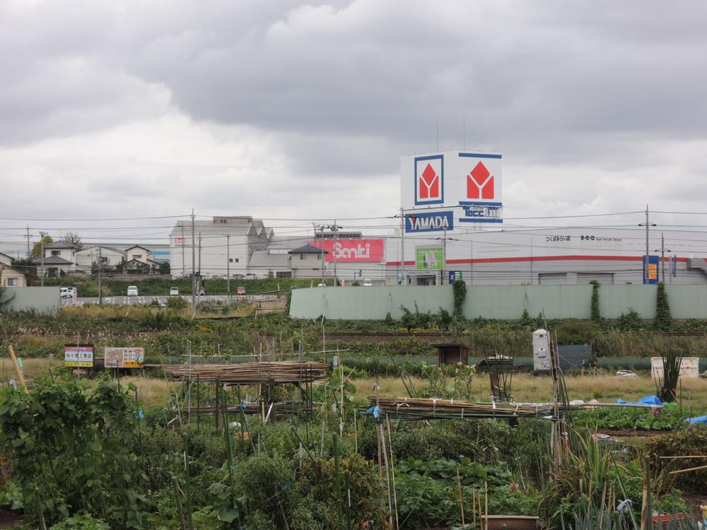 Home center. Yamada Denki Tecc Land Tsukubamirai 748m to shop