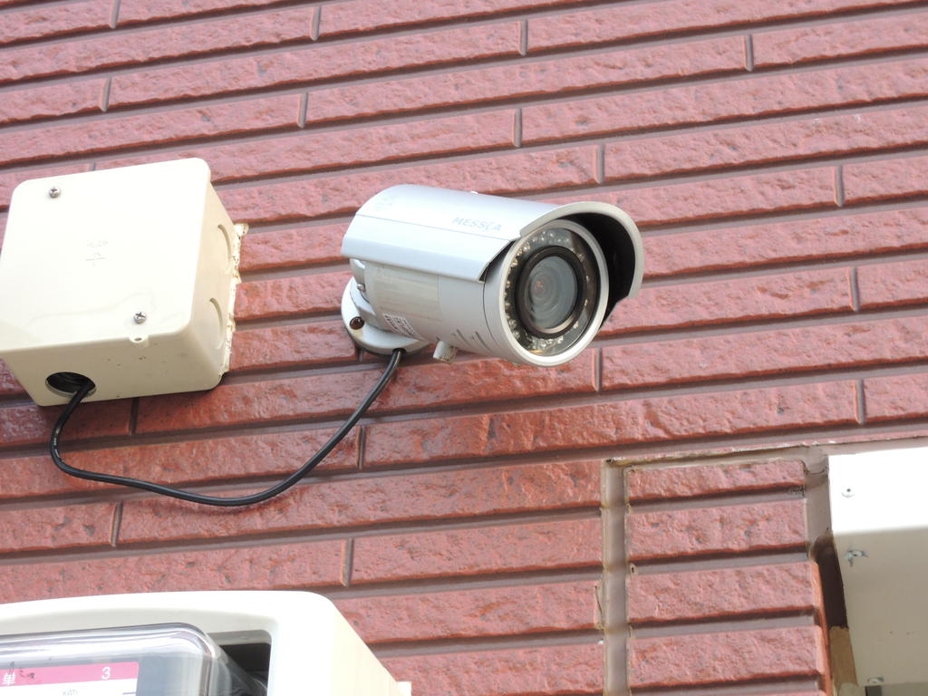 Security. surveillance camera ・  Installation person feeling sensor light