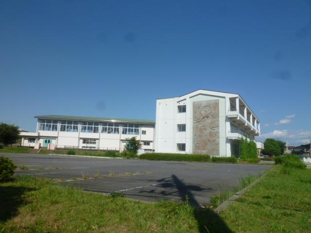Primary school. Tsukubamirai Municipal Kokinu to elementary school 530m