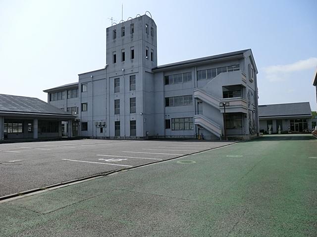 Junior high school. Tsukubamirai Municipal Kokinu until junior high school 741m