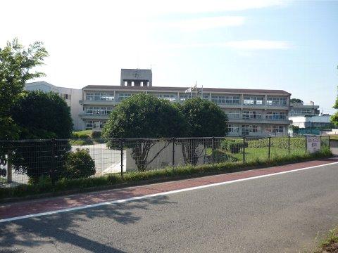 Primary school. Tsukubamirai Municipal Kokinu to elementary school 905m