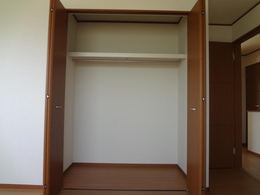 Receipt. 8 Building same specifications Western-style housing