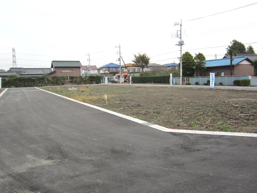 Local photos, including front road