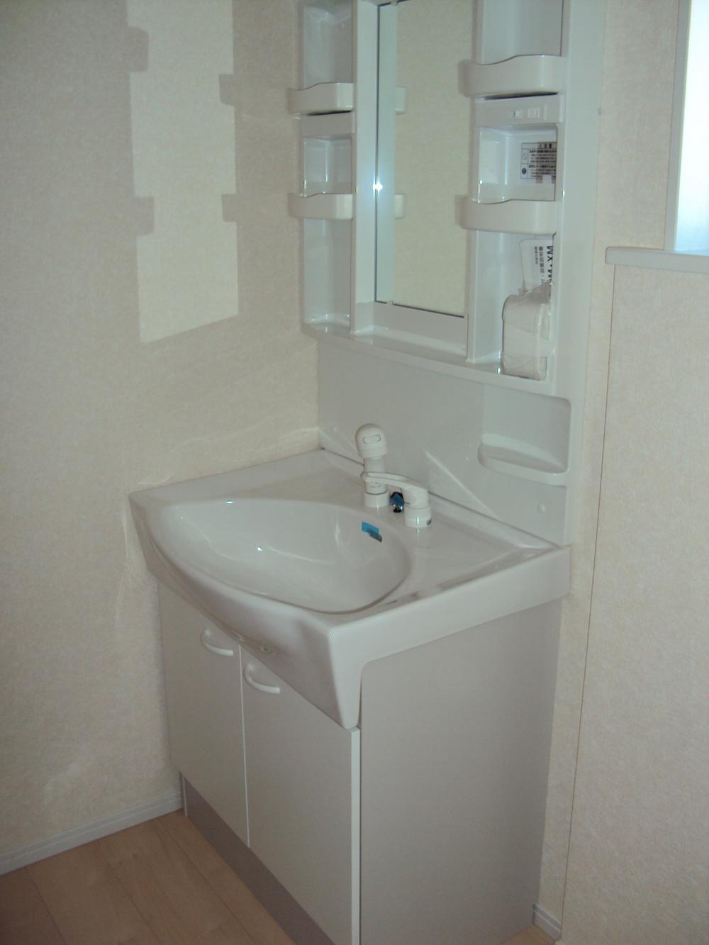 Wash basin, toilet. Washstand enforcement example photo
