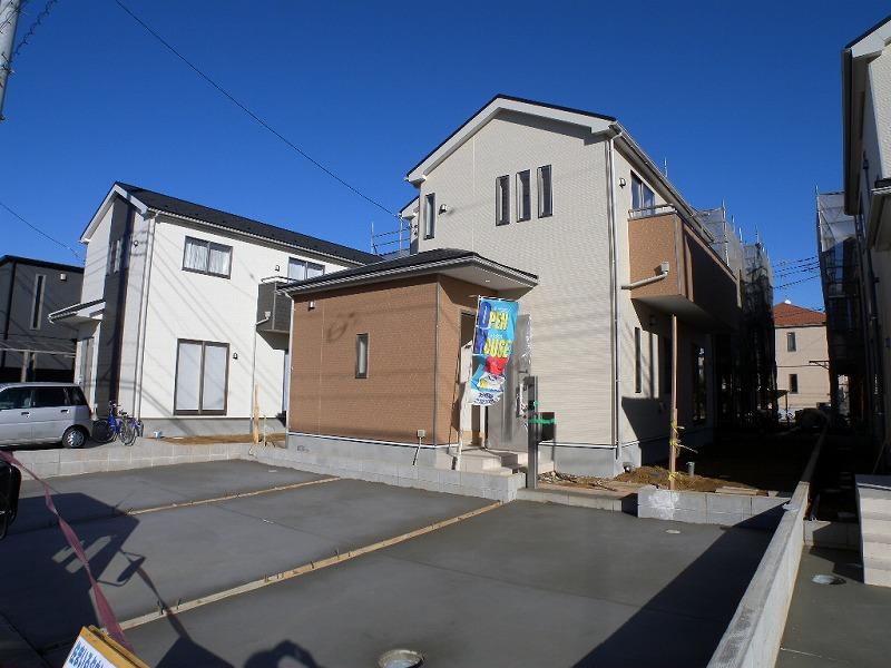 Local appearance photo. Local (12 May 2013) Shooting