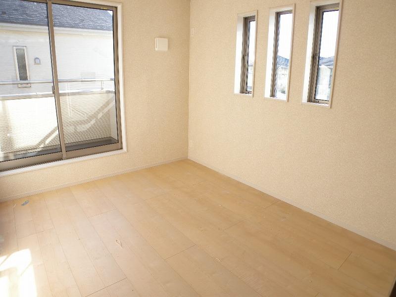 Non-living room. Indoor (12 May 2013) Shooting