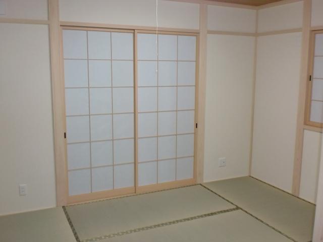 Same specifications photos (Other introspection). Our construction cases