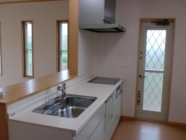 Same specifications photo (kitchen). Our construction cases