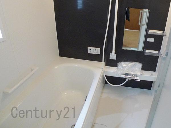 Bathroom. Building 2