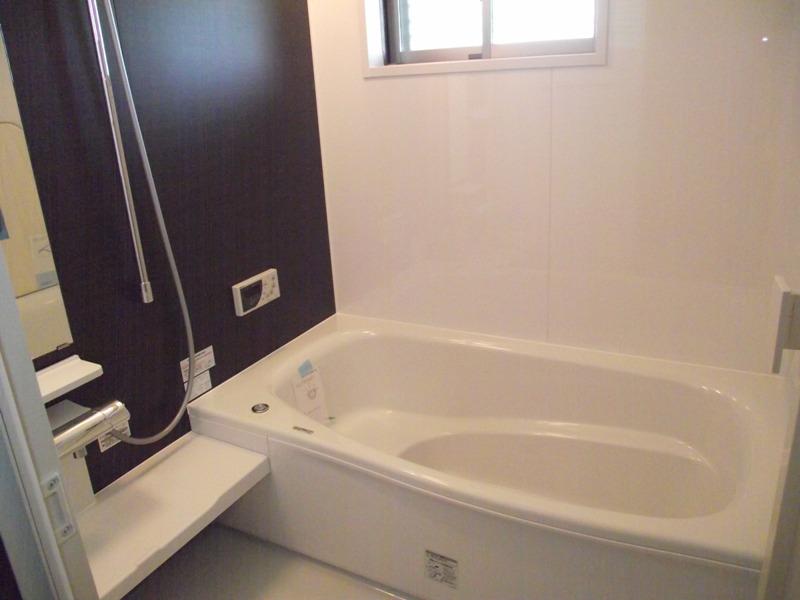 Same specifications photo (bathroom). Same specifications