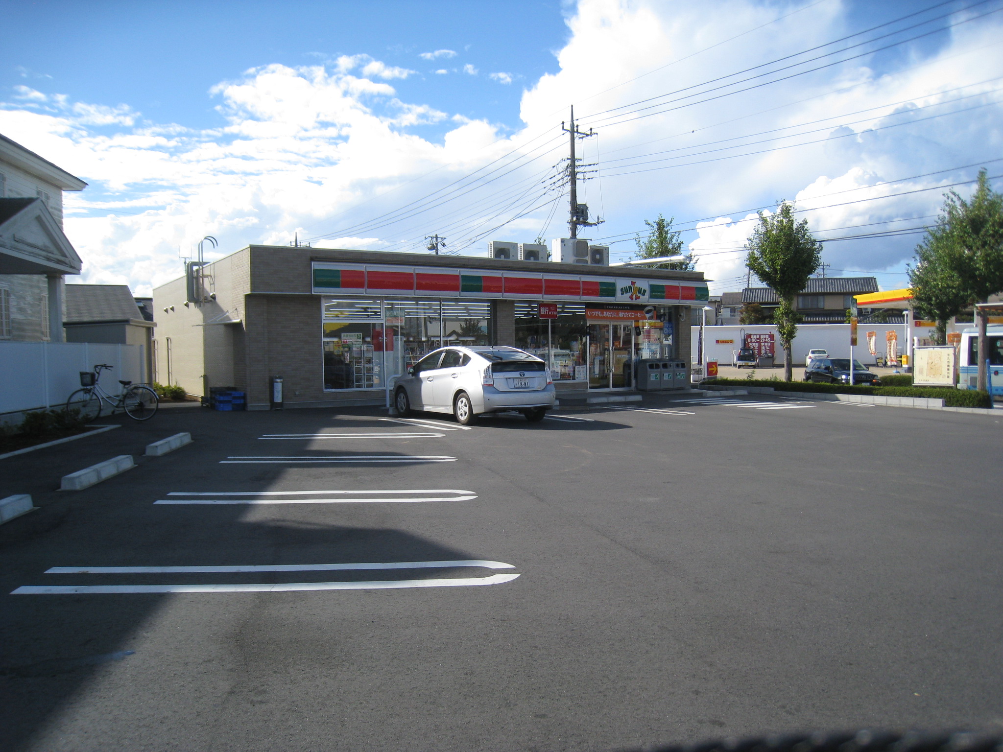 Convenience store. Thanks Ushiku to south 6-chome store (convenience store) 432m