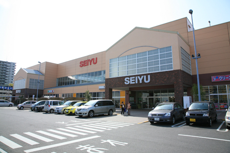 Supermarket. 727m until Seiyu Hitachinoushiku store (Super)
