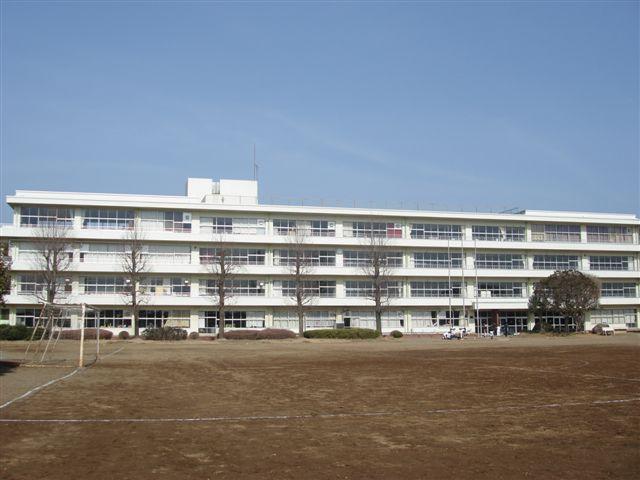 Junior high school. Ushiku first 3 940m up to junior high school