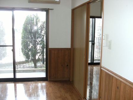 Living and room.  ※ Flooring