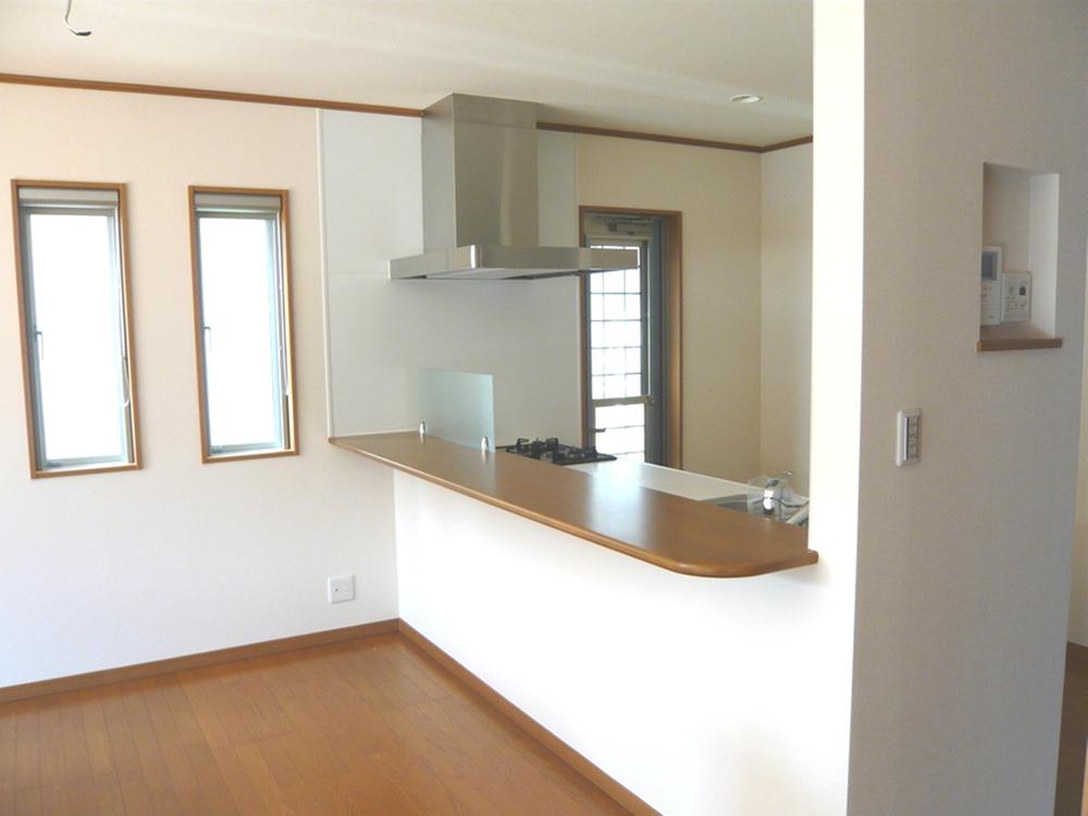 Same specifications photos (living)