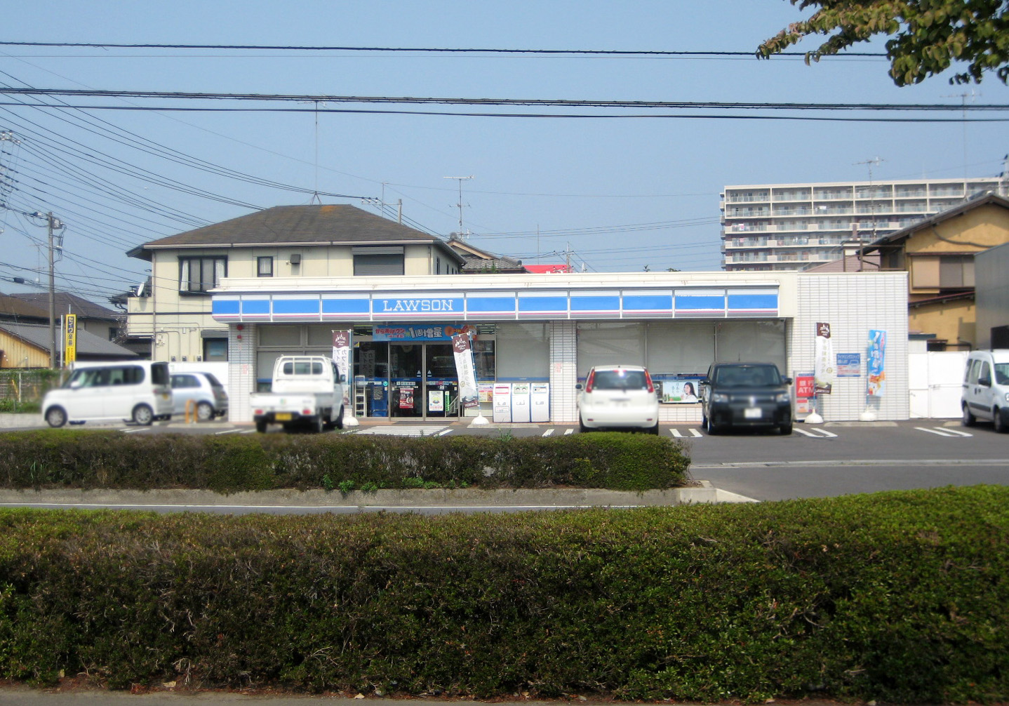 Convenience store. Lawson Ushiku Sakae 1-chome to (convenience store) 300m