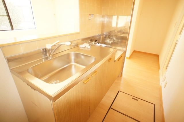 Kitchen. Counter kitchen living room overlooking