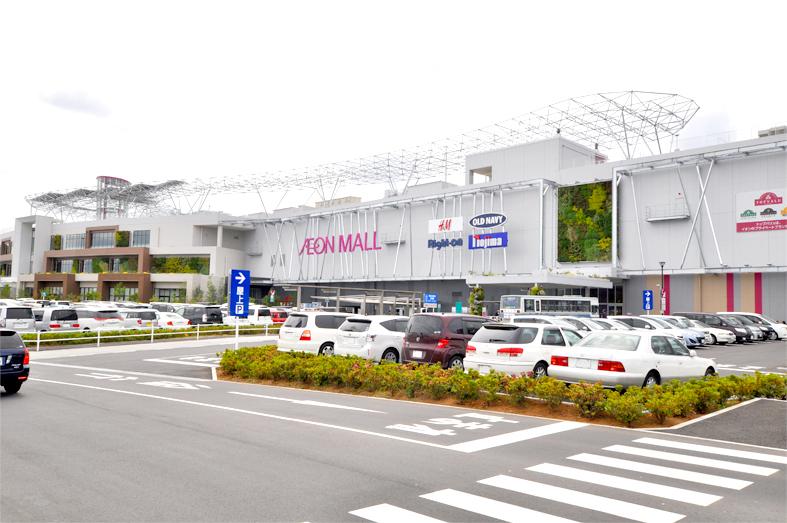 Shopping centre. Aeon Mall Tsukubamade 3100m
