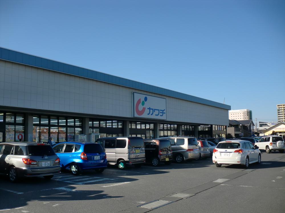 Drug store. Kawachii chemicals Hitachino to Ushiku shop 374m