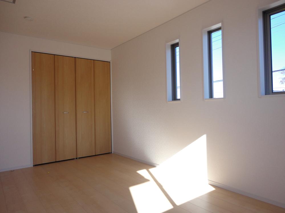 Same specifications photos (Other introspection). (Building 2) same specification