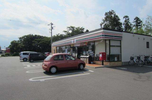 Convenience store. Seven-Eleven Ushiku 600m until Kariya park entrance shop