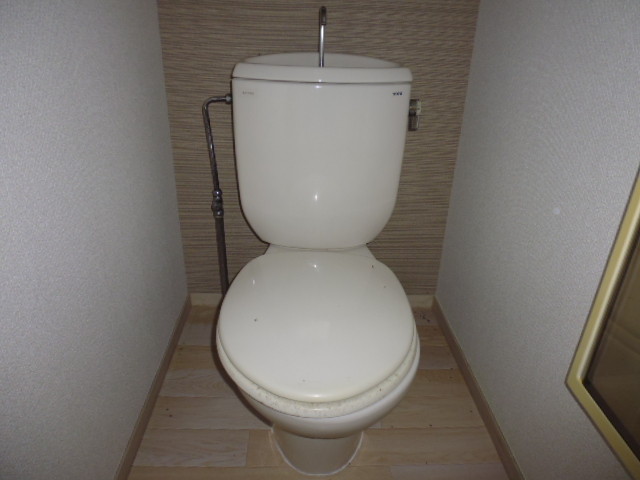 Toilet.  ※ With small window