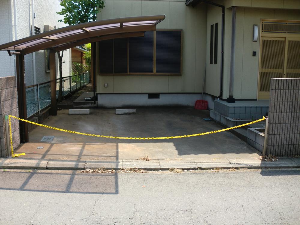Parking lot. Local (11 May 2013) Shooting