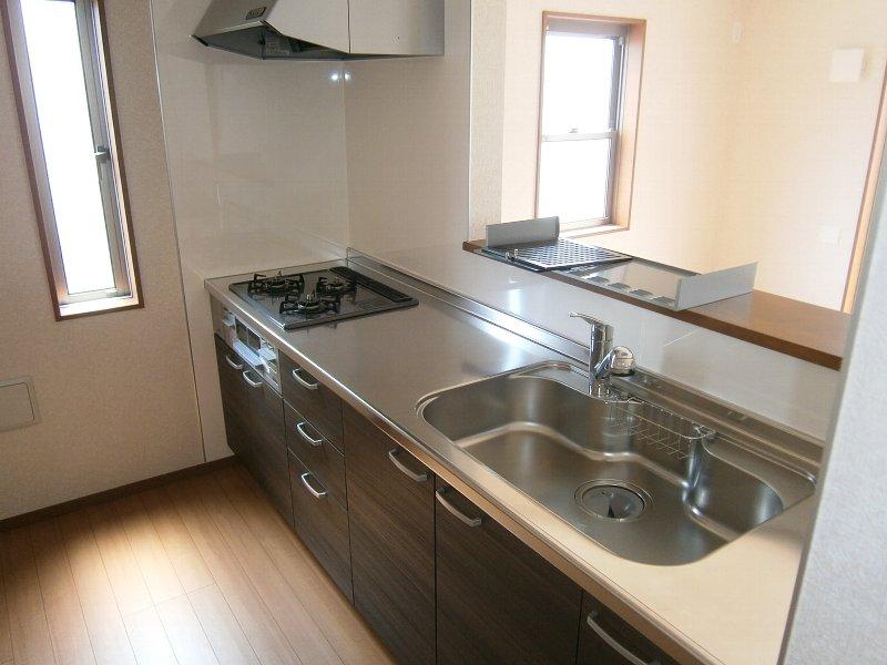 Same specifications photo (kitchen)