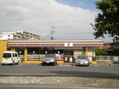Convenience store. Seven-Eleven Ushiku Hitachinonishi 3-chome up (convenience store) 1199m