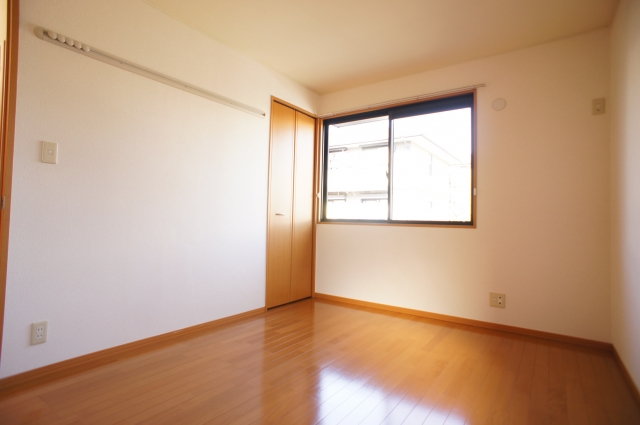 Living and room. Walk-in closet with a Western-style