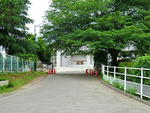 Primary school. Ushiku Municipal Ushiku until elementary school 820m