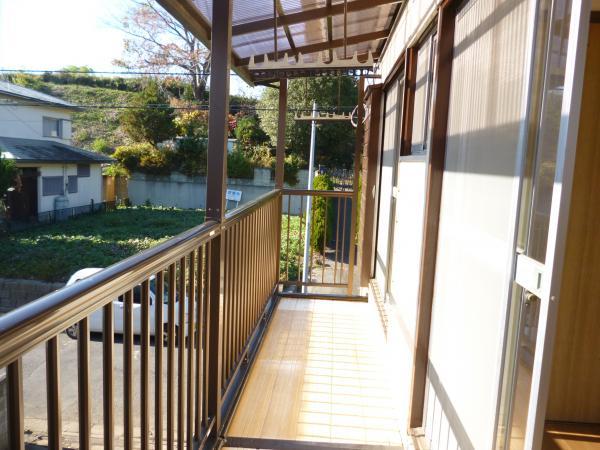 Balcony. It is a balcony may be your futon dry in the sun a lot. Your laundry even in a sudden rain has eaves is safe.