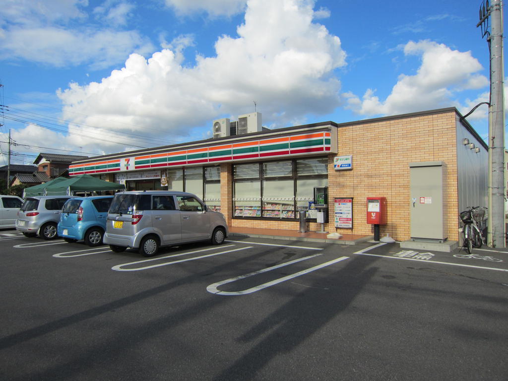 Convenience store. Seven-Eleven Ushiku Sakuradai store up (convenience store) 311m