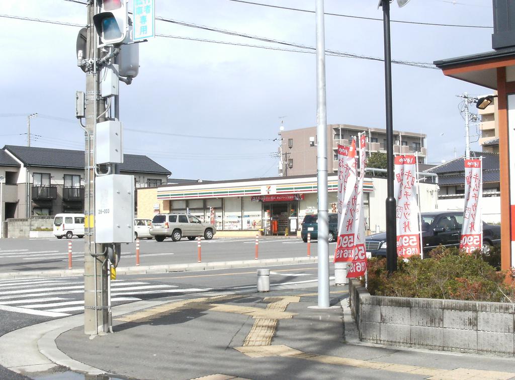 Convenience store. 228m to Seven-Eleven Ushiku Station Nishiten (convenience store)