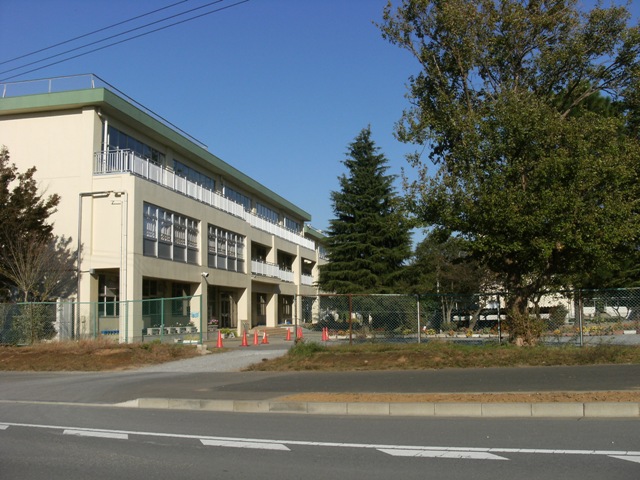 Primary school. 1493m to Ushiku Municipal Ushiku elementary school (elementary school)