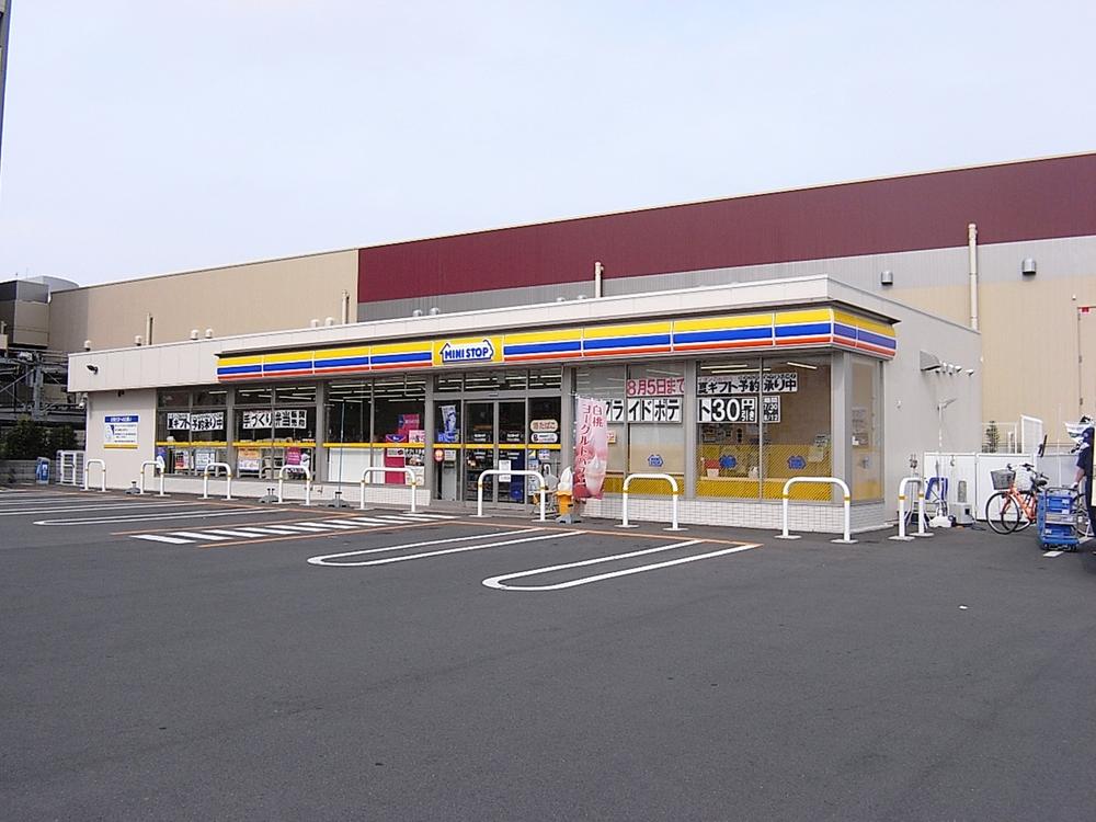 Convenience store. MINISTOP Ushiku until Hitachinonishi shop 1300m