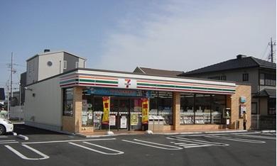 Convenience store. 168m to Seven-Eleven Yuki YontsuKyo shop
