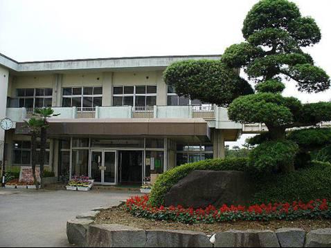 Primary school. 1350m to Nishi Elementary School Yuki City Yuki