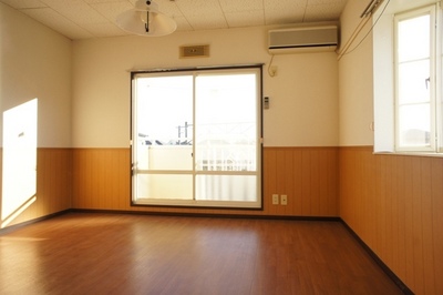 Living and room. Spacious room ~